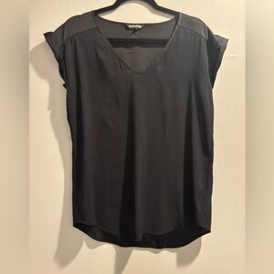 Express Women’s Black Short Sleeve V- Neck Blouse – Size M